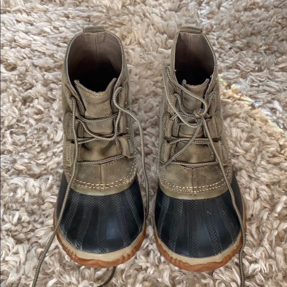 Cozy sorel boots. Lightly worn